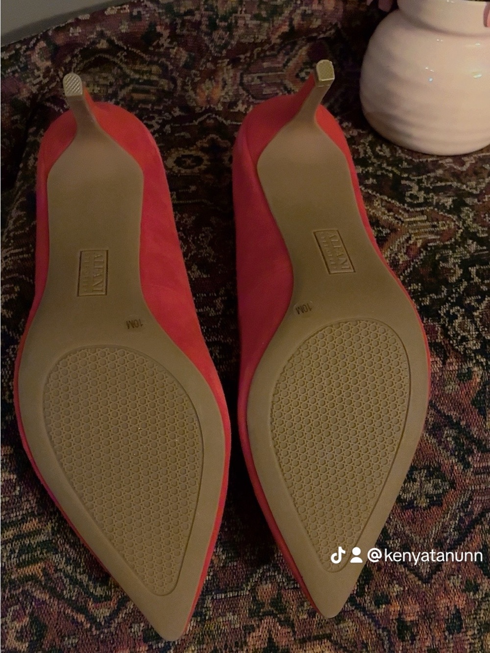 Alfani Classic Red Pointed-Toe Suede Pumps - Picture 4 of 4